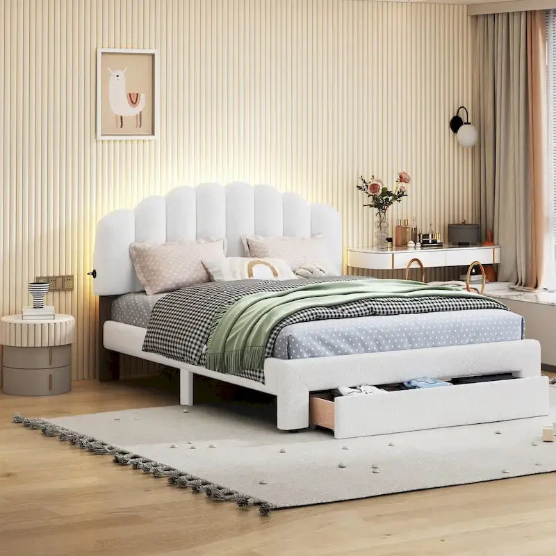 Letto a piattaforma matrimoniale con rivestimento imbottito e cassetto
